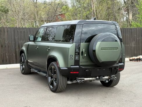 New 2026 Land Rover Defender 110 X-Dynamic SE AWD/4WD image 3