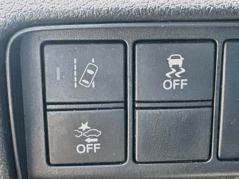 Used 2021 Honda CR-V LX image 9