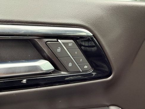 Used 2025 Chevrolet Tahoe Z71 w/ Comfort Package image 10