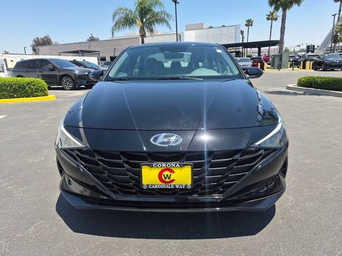 Used 2023 Hyundai Elantra SEL FWD image 3