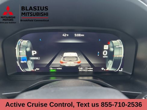 Used 2025 Mitsubishi Outlander SEL image 28