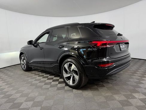 Used 2025 Audi Q6 e-tron Premium Plus w/ Premium Plus AWD/4WD image 9