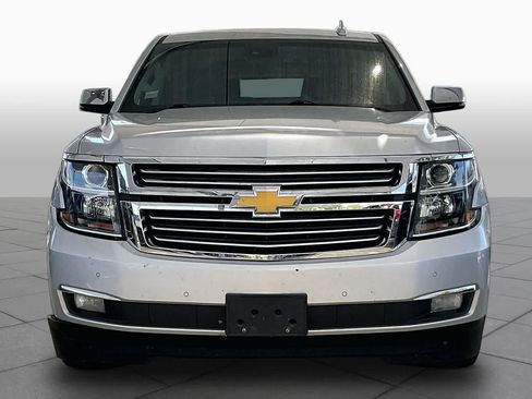 Used 2015 Chevrolet Suburban LTZ RWD image 3