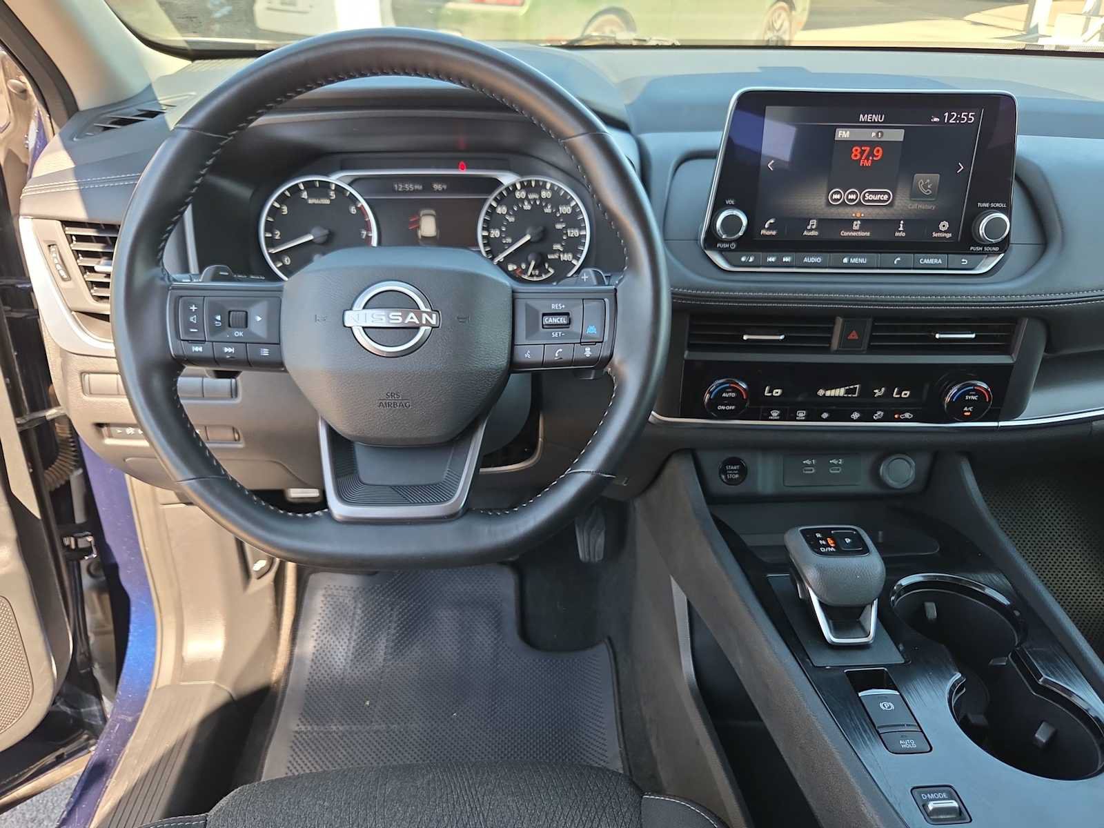 Used 2025 Nissan Rogue SV FWD image 13