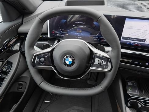 New 2026 BMW 530i xDrive w/ Premium Package image 24