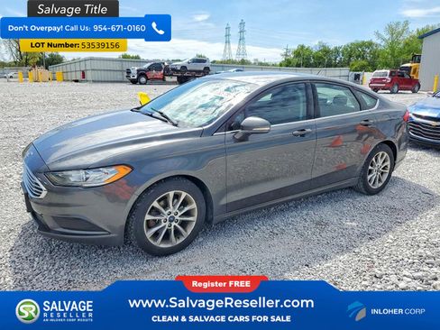 Used 2017 Ford Fusion SE FWD image 1