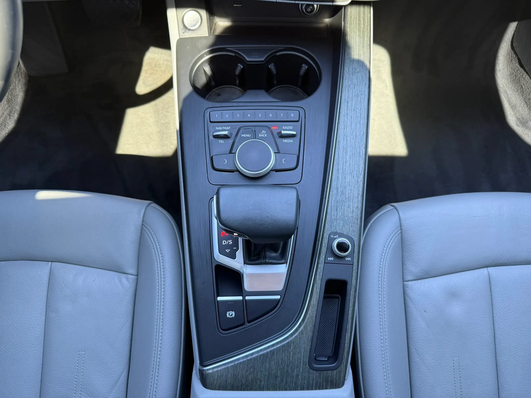 Used 2018 Audi A4 2.0T Ultra Premium w/ Convenience Package FWD image 25
