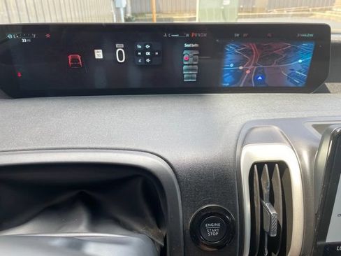 Used 2025 Ford Expedition Active AWD/4WD image 33
