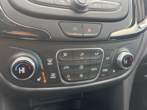 Used 2022 Chevrolet Equinox RS w/ LPO, Floor Liner Package image 28