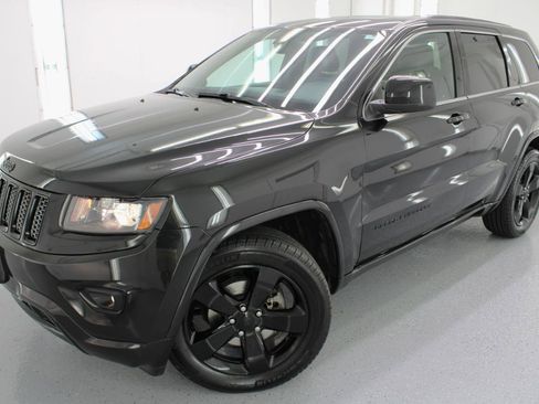 Used 2015 Jeep Grand Cherokee Altitude image 27