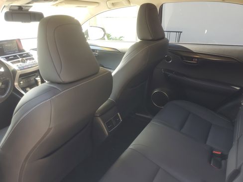 Used 2018 Lexus NX 300 FWD image 12