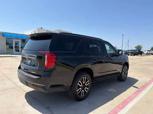 Used 2023 GMC Yukon AT4 w/ AT4 Premium Package AWD/4WD image 7
