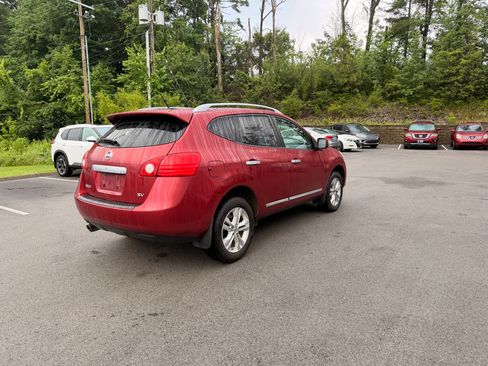 Used 2013 Nissan Rogue SV FWD image 4