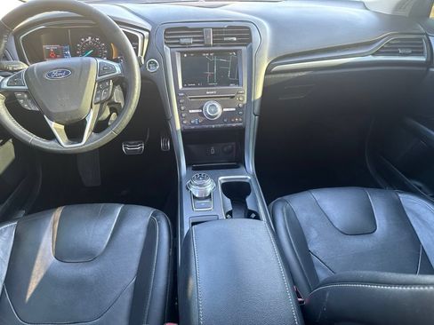 Used 2017 Ford Fusion Titanium AWD/4WD image 39