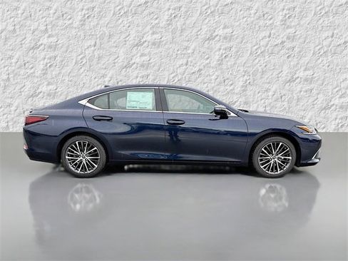 New 2025 Lexus ES 350 w/ Premium Package image 2