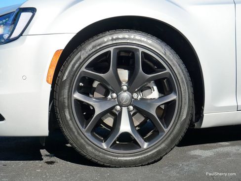 Used 2023 Chrysler 300 S w/ Comfort Group image 18