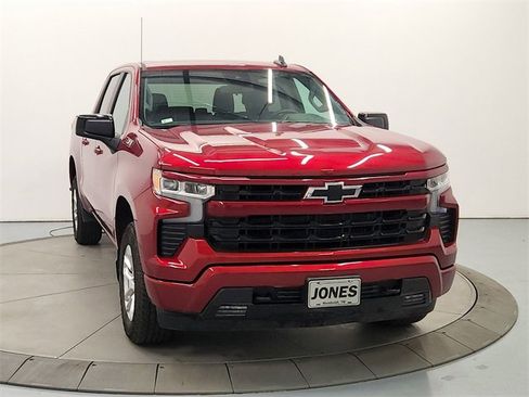 Used 2024 Chevrolet Silverado 1500 RST image 3