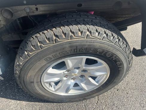 Used 2017 Chevrolet Silverado 1500 LT w/ All Star Edition AWD/4WD image 10