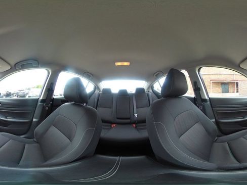 Used 2025 Nissan Altima 2.5 SV FWD image 41