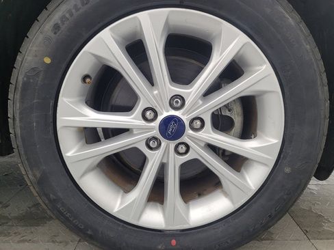 Used 2018 Ford Escape SEL image 31