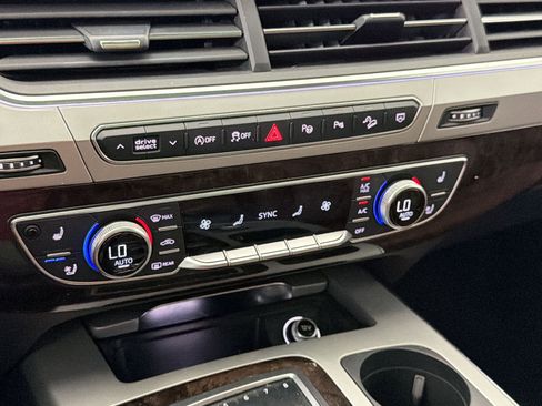 Used 2019 Audi Q7 2.0T Premium Plus AWD/4WD image 18