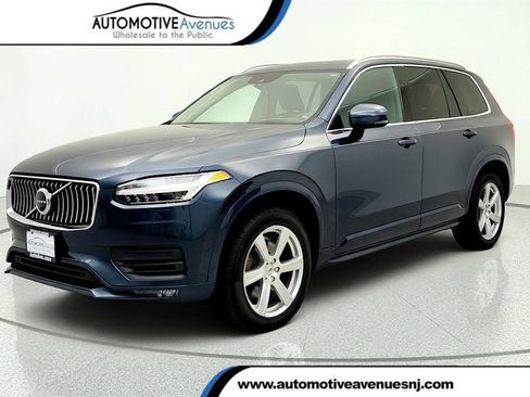 Used 2020 Volvo XC90 T6 Momentum AWD/4WD image 1