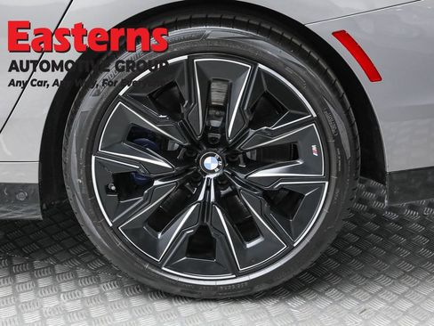 Used 2023 BMW 760i xDrive w/ Executive Package AWD/4WD image 8