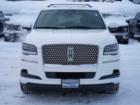 Used 2024 Lincoln Navigator Reserve image 2
