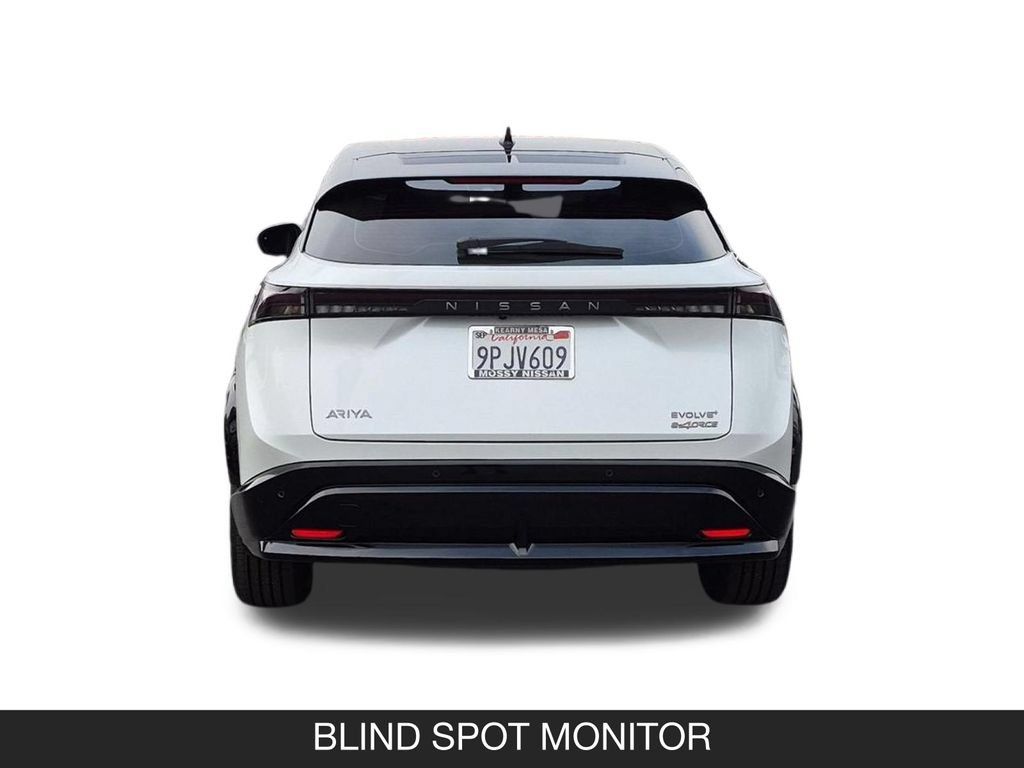 Used 2024 Nissan Ariya AWD image 8