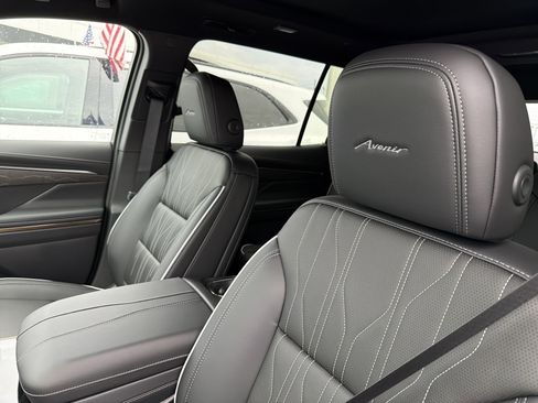 New 2026 Buick Enclave Avenir image 11
