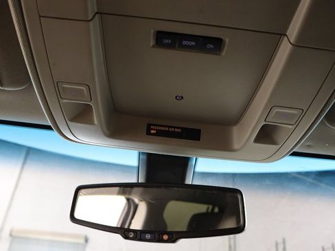 Used 2018 Chevrolet Tahoe 2WD image 18