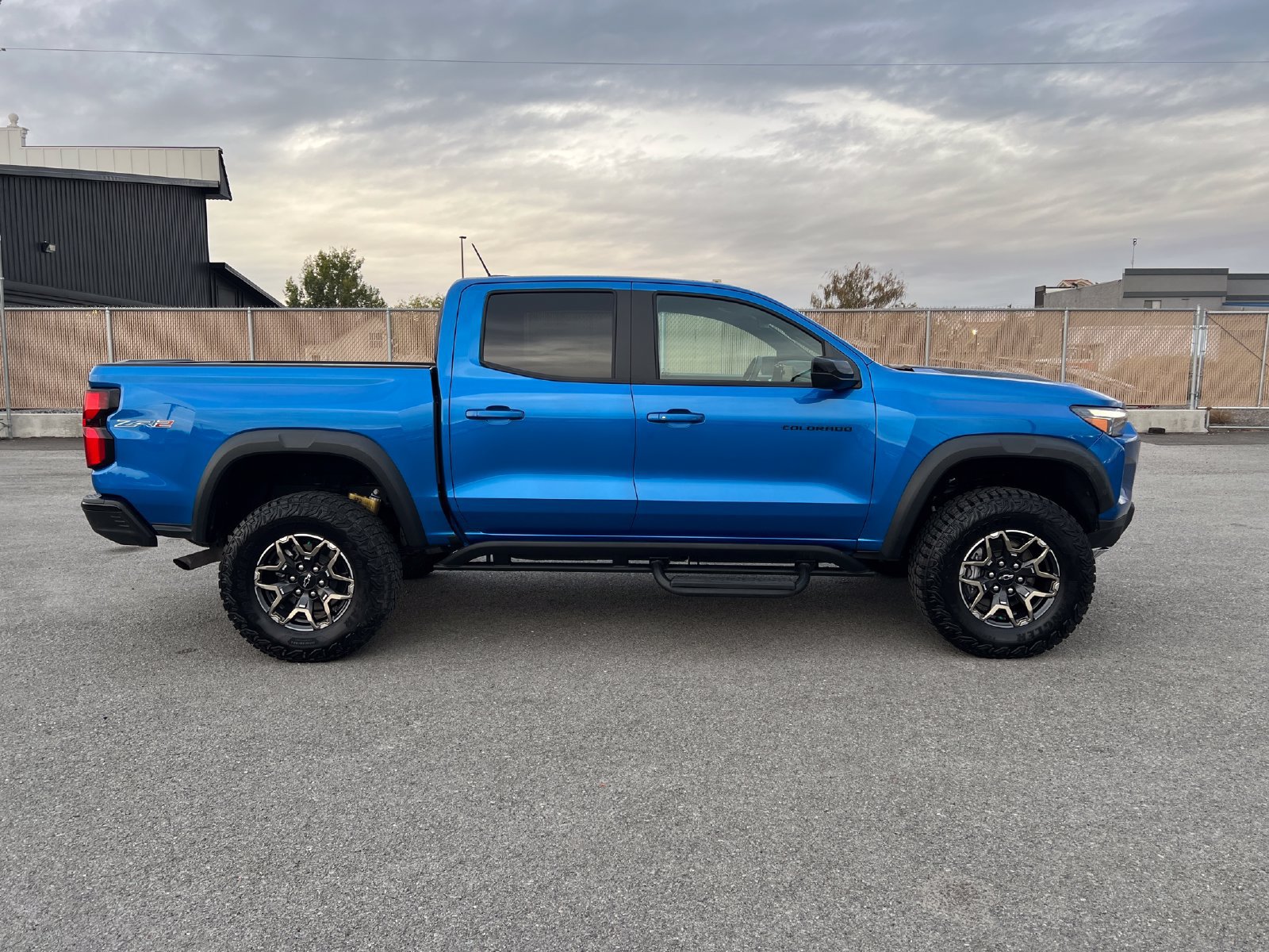 Used 2024 Chevrolet Colorado ZR2 AWD/4WD image 2