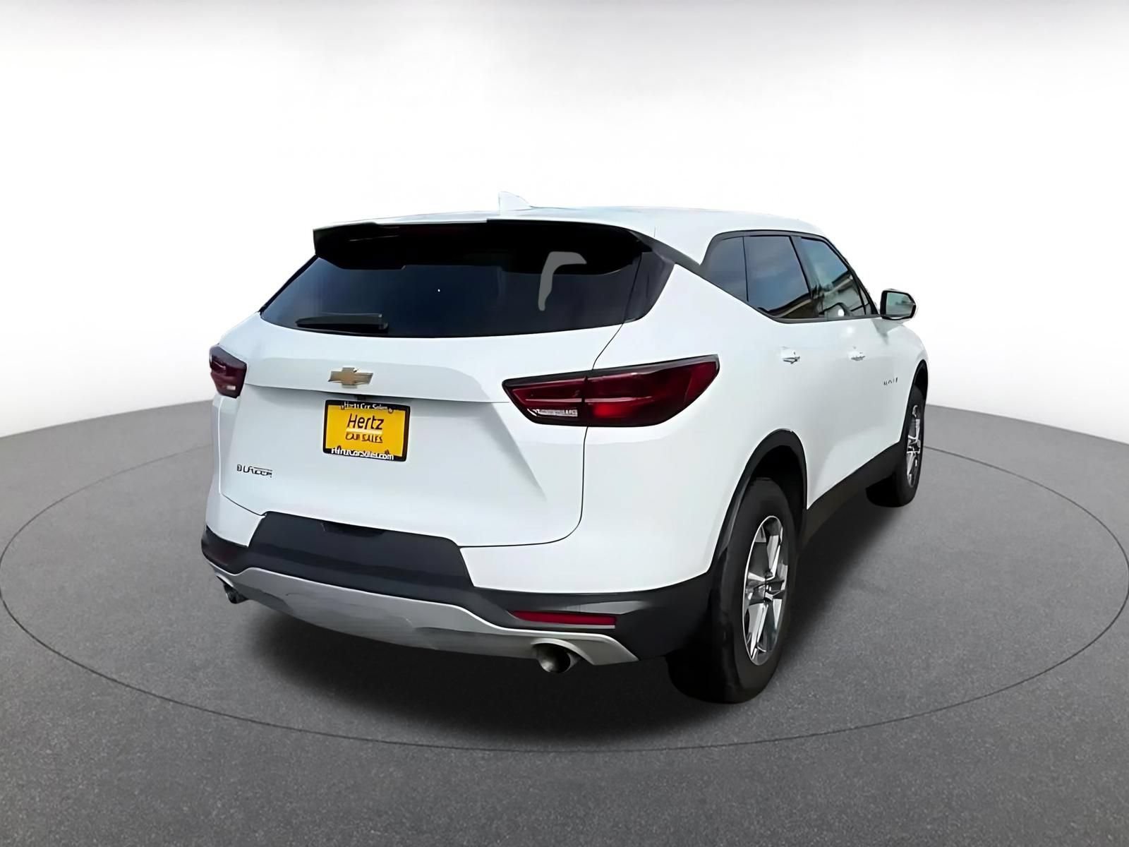 Used 2025 Chevrolet Blazer LT FWD image 13