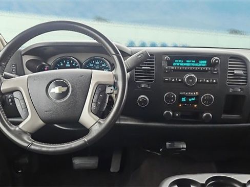 Used 2009 Chevrolet Silverado 1500 LT w/ All Star Package image 9