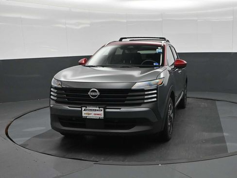 Used 2026 Nissan Kicks SV w/ Interior Electronics Package FWD image 5