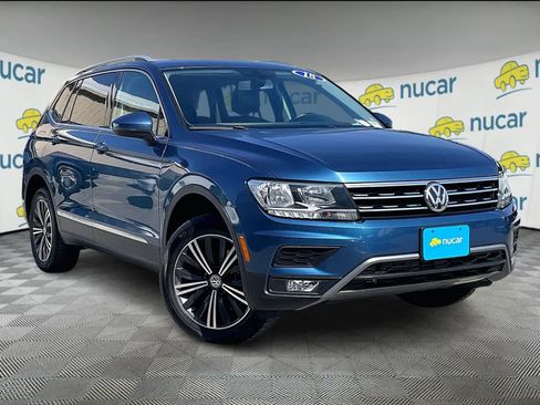 Used 2018 Volkswagen Tiguan SEL image 1