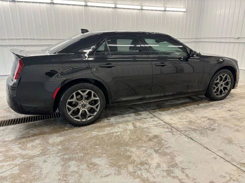 Used 2018 Chrysler 300 S w/ 300S Premium Group 2 image 4