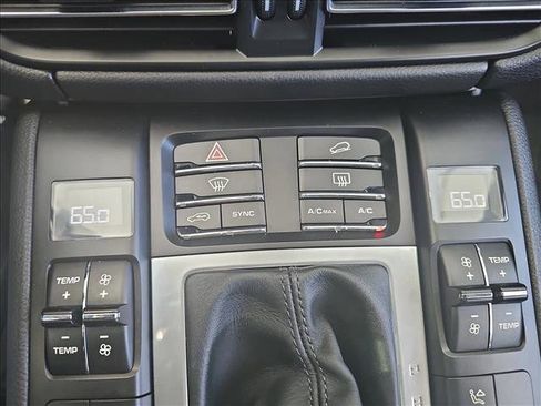 Used 2021 Porsche Macan AWD/4WD image 26