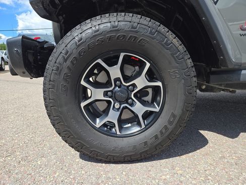 Used 2018 Jeep Wrangler Unlimited Rubicon AWD/4WD image 10