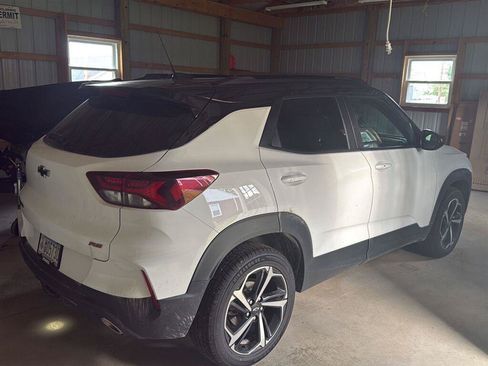 Used 2023 Chevrolet TrailBlazer RS w/ Sun and Liftgate Package AWD/4WD image 4