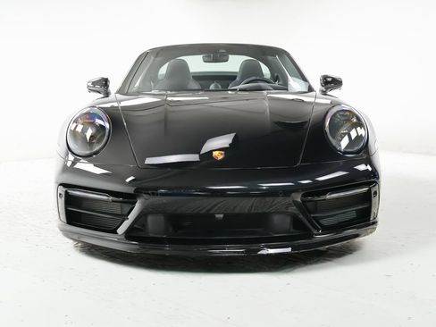 Certified 2023 Porsche 911 50th Anniversary Edition AWD/4WD image 6