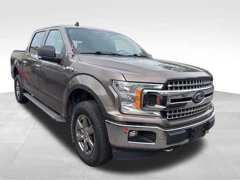 Used 2020 Ford F150 XLT w/ Equipment Group 302A Luxury AWD/4WD image 4