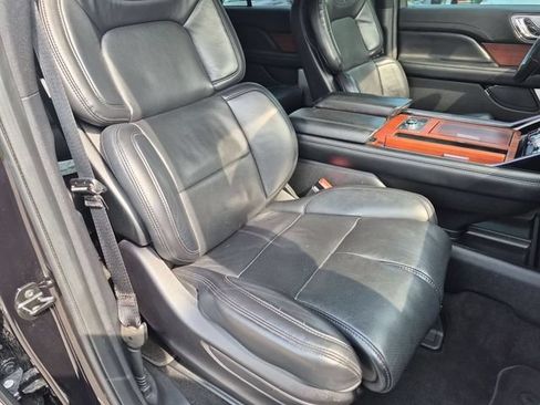 Used 2020 Lincoln Navigator Reserve w/ Equipment Group 208A Reserve AWD/4WD image 31