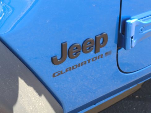 New 2026 Jeep Gladiator Sport image 23