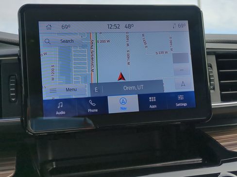 Used 2022 Ford Explorer Limited w/ Equipment Group 301A image 27