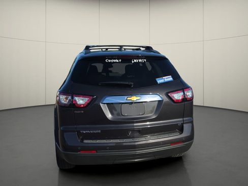 Used 2017 Chevrolet Traverse LT w/ Style and Technology Package image 7