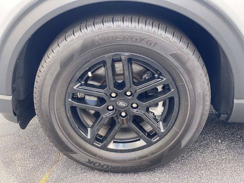 Used 2026 Ford Explorer Active RWD image 15