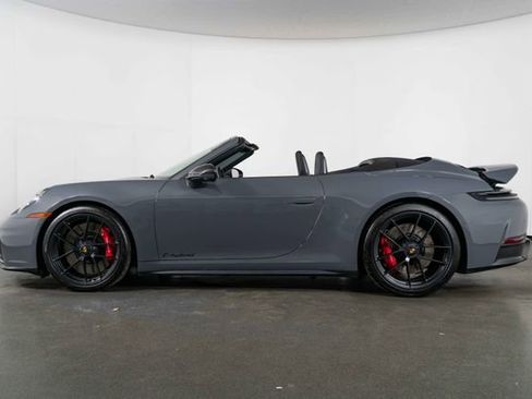 Used 2025 Porsche 911 Carrera GTS image 5
