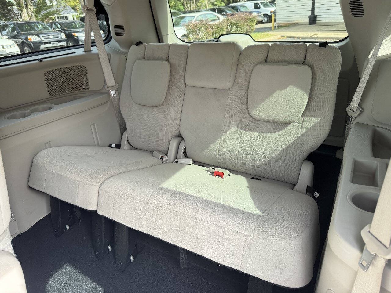 Used 2013 Dodge Grand Caravan Crew w/ Driver Convenience Group FWD image 18