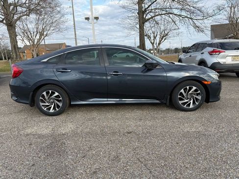 Used 2017 Honda Civic EX image 2